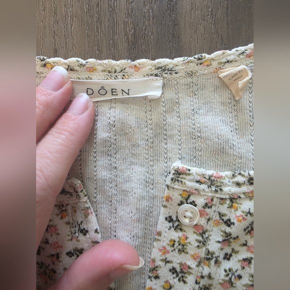 Dôen Paola Tee in Sunlit Secret Garden - Picture 7 of 13